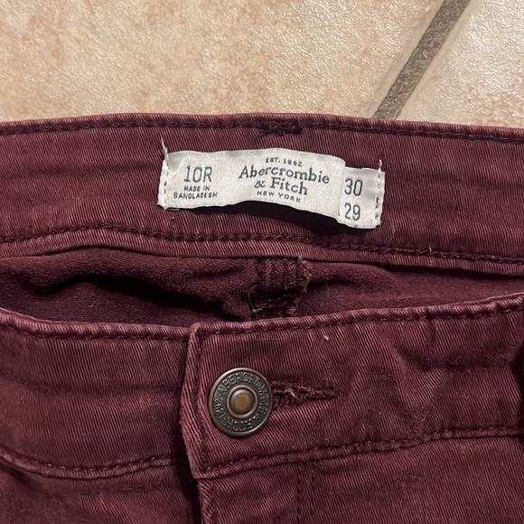 Abercrombie & Fitch Burgundy Skinny Jeans size 10R - Picture 3 of 10